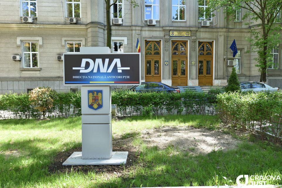 Suspiciuni de fraudă la angajare. DNA face percheziții la Serviciul de Ambulanță, Spitalul CFR și Stațiunea Șimnic