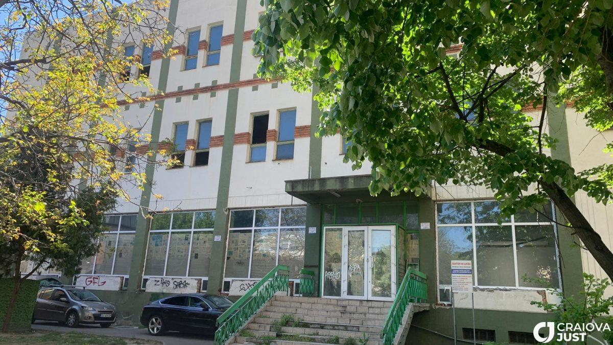 Fostul oficiu poștal de pe Calea București, transformat în clinică